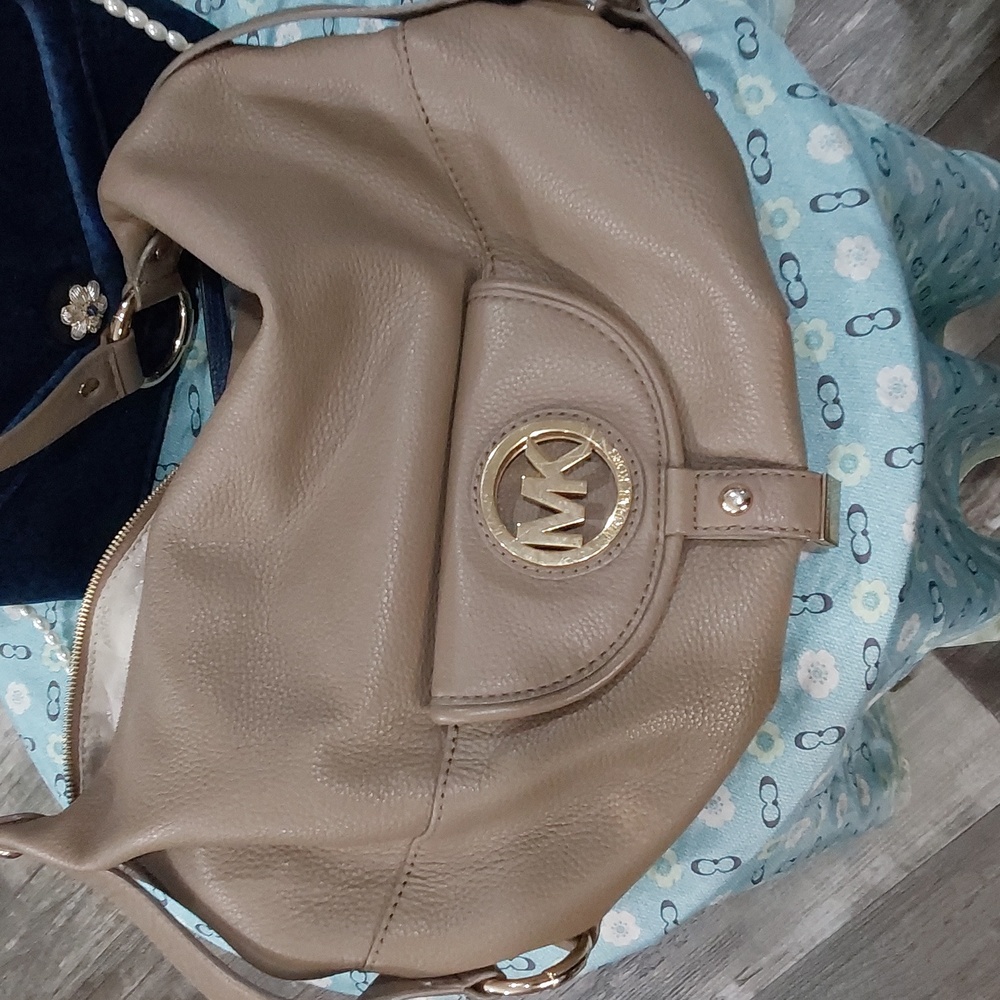 Michael Kors tan
